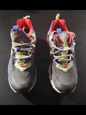 Nike Air Max 270 React Red, Blue, Yellow Size 6.5 Youth /Women Size 8